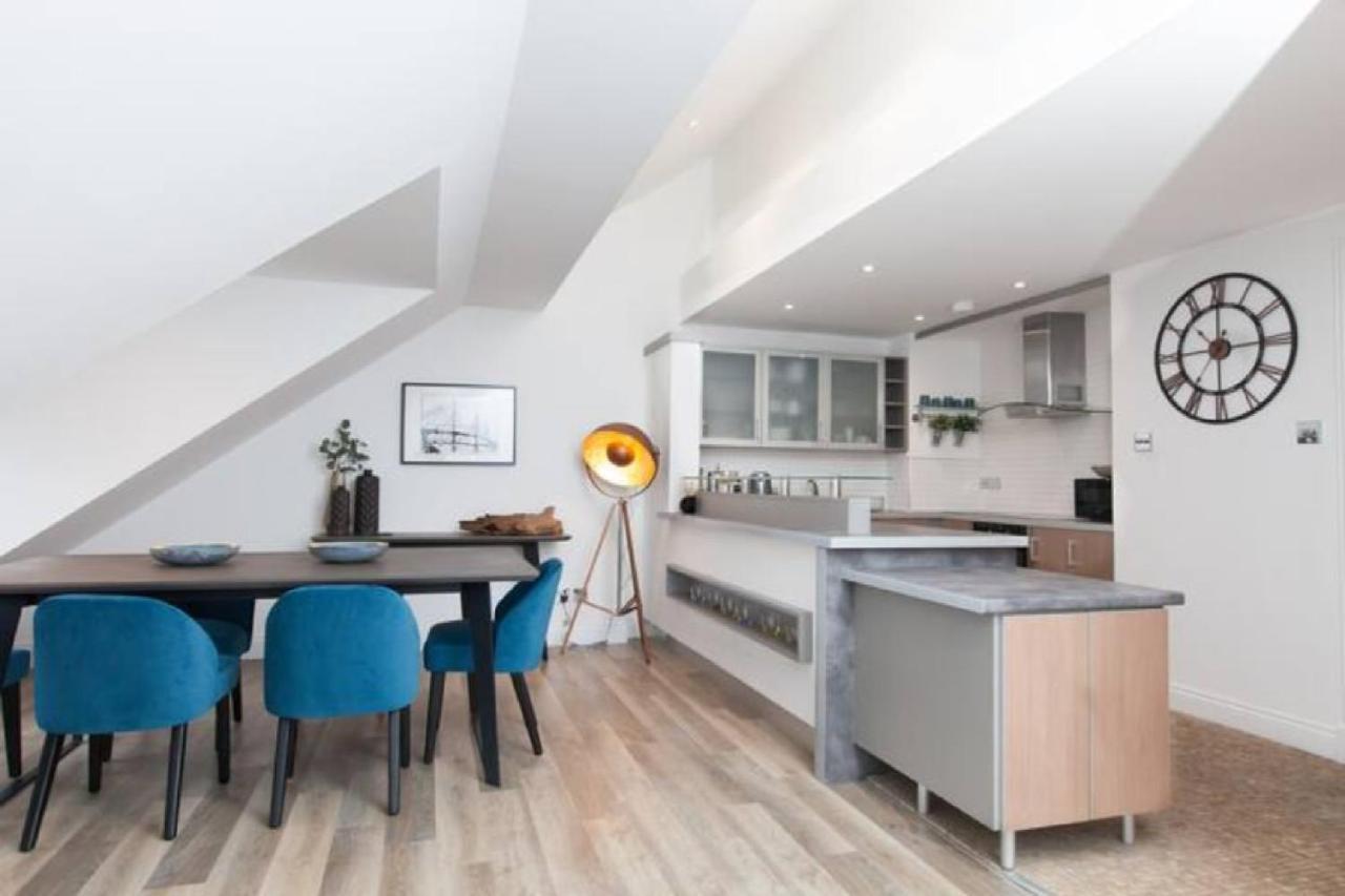 Edinburgh Deluxe Duplex With Garage Apartment Ngoại thất bức ảnh